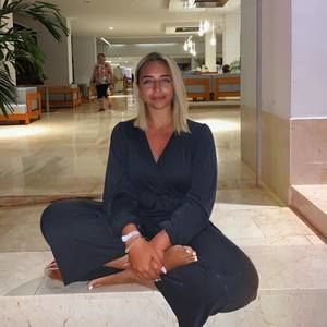 Meet your Posher, Ines